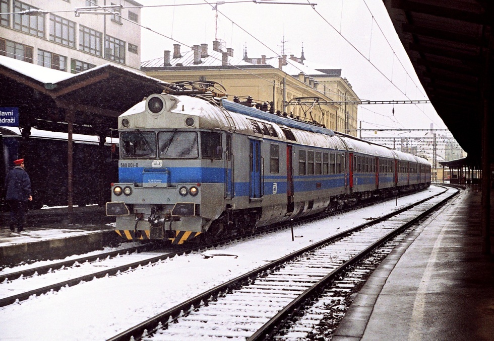 560 001-0