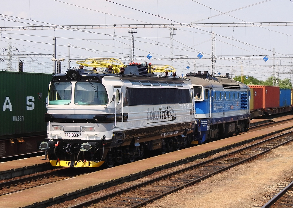 240 033-1