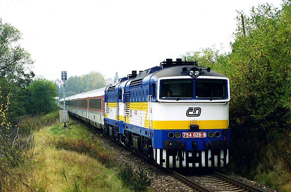 754 028-9