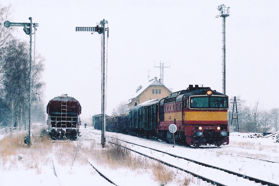 750 250-3