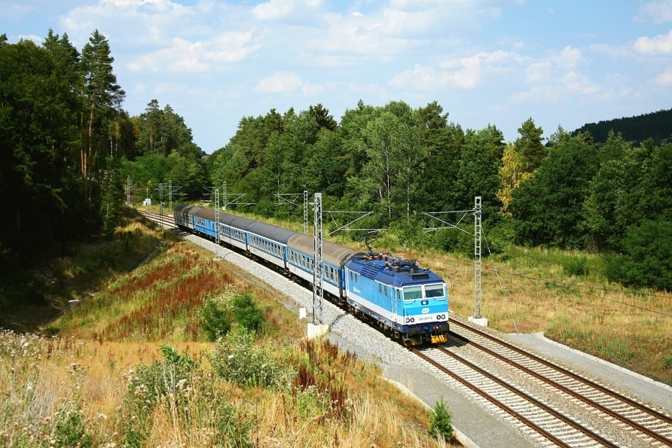 362 077-0