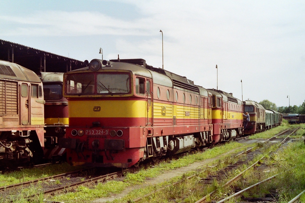 753 324-3