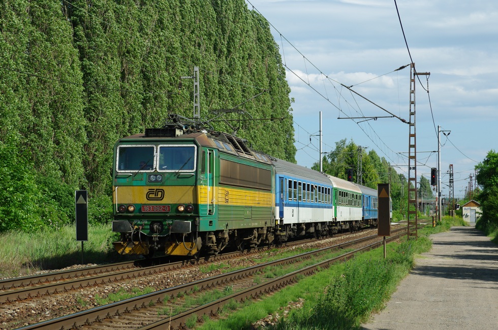 163 092-0