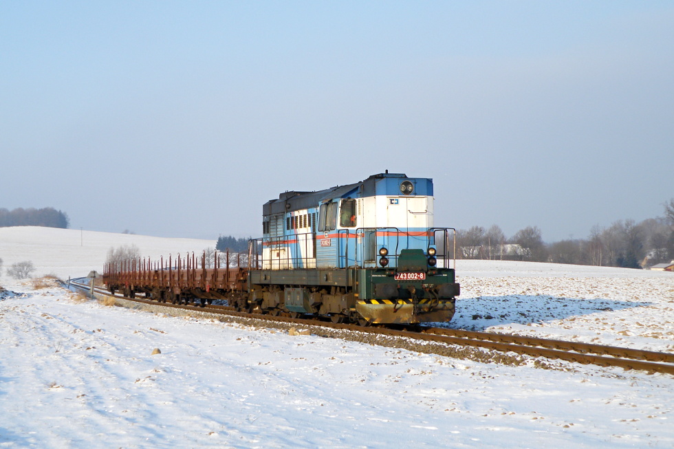 743 002-8