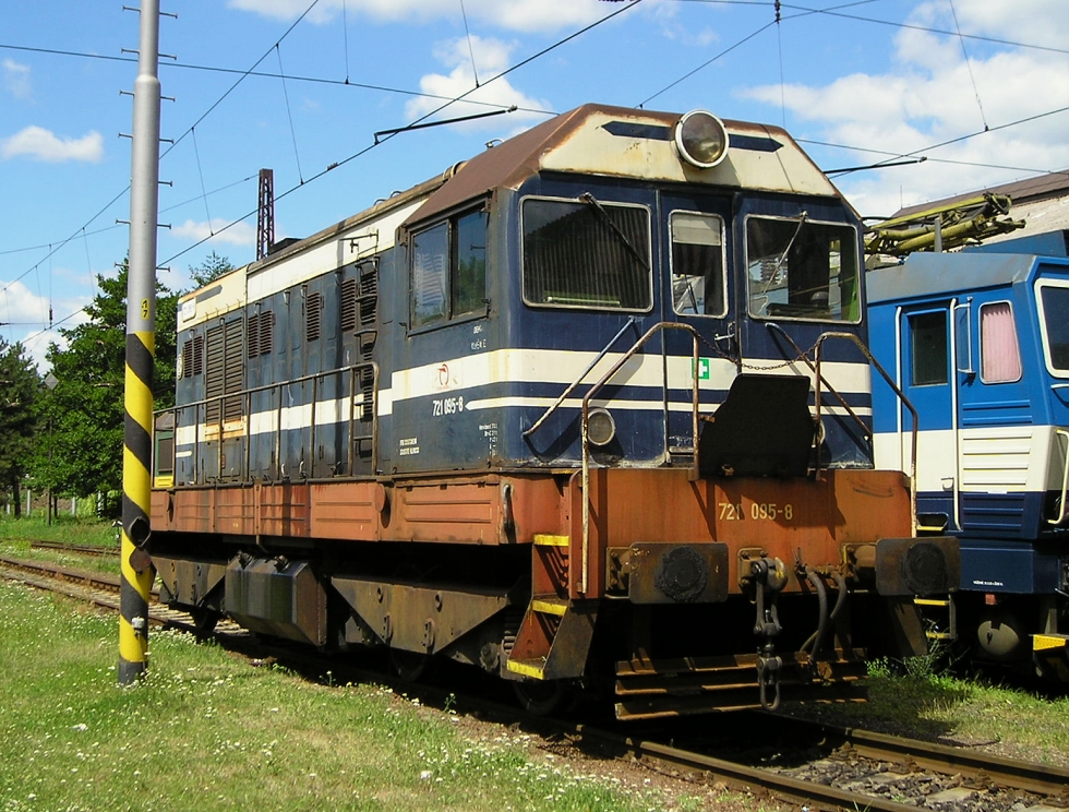 721 095-8