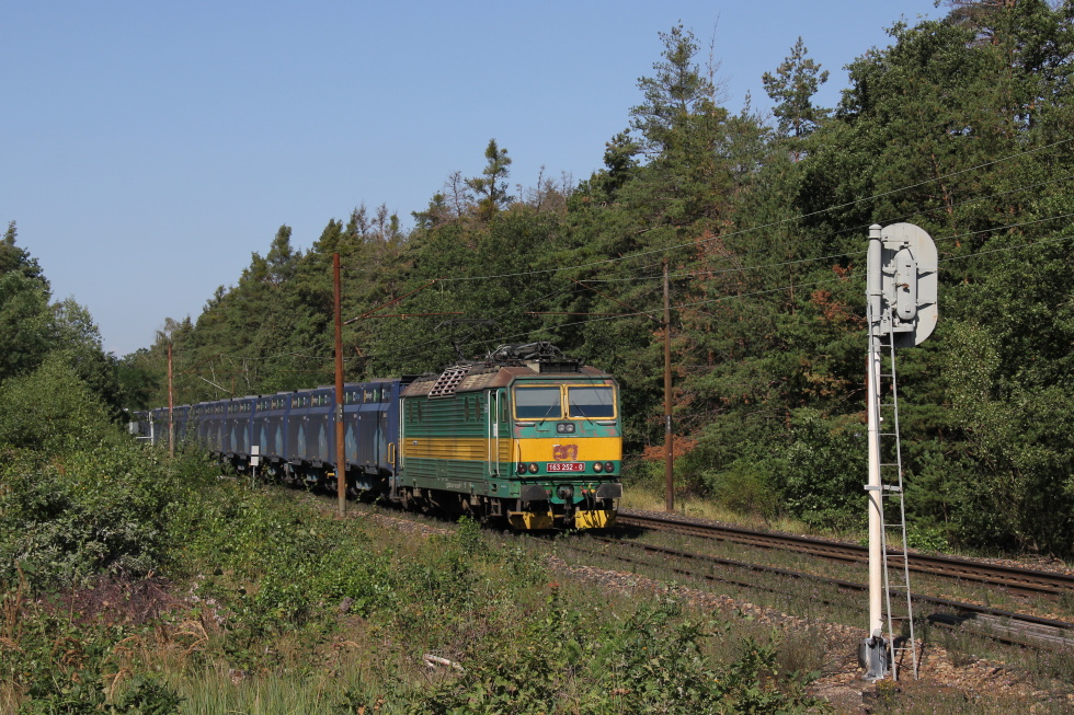 163 252-0