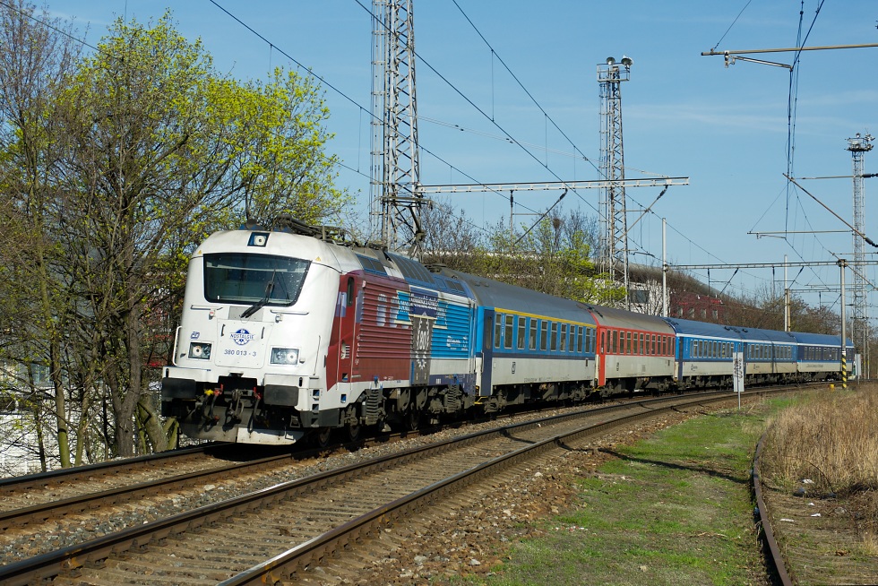 380 013-3