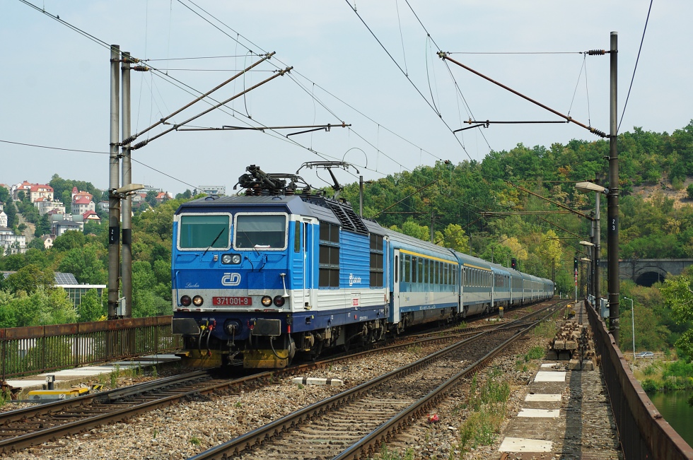 371 001-9
