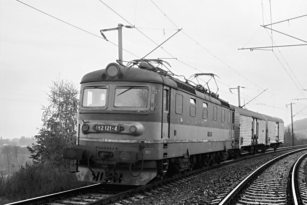 182 121-4