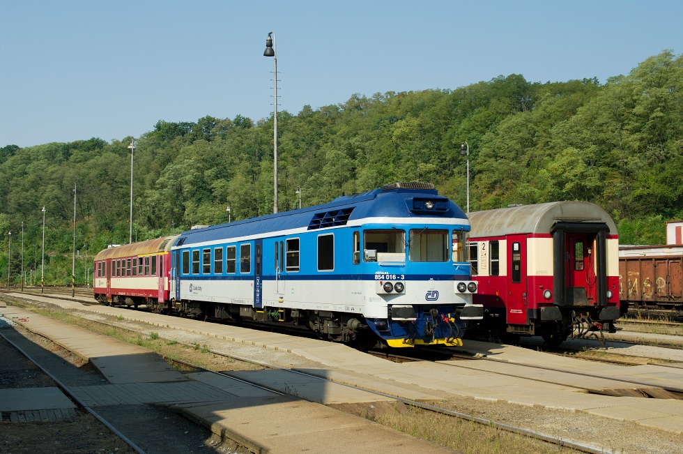 854 016-3