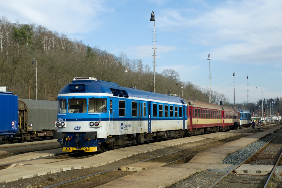 854 032-0