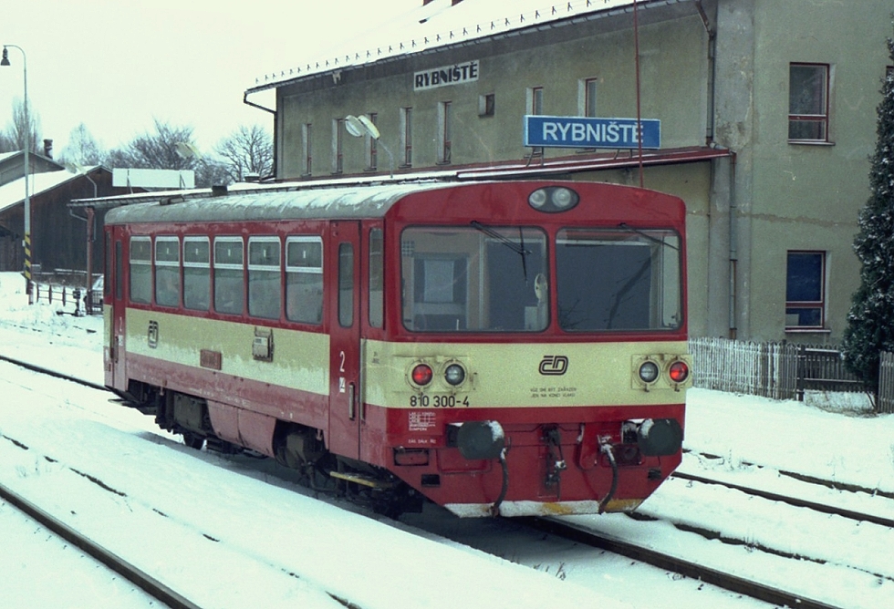 810 300-4