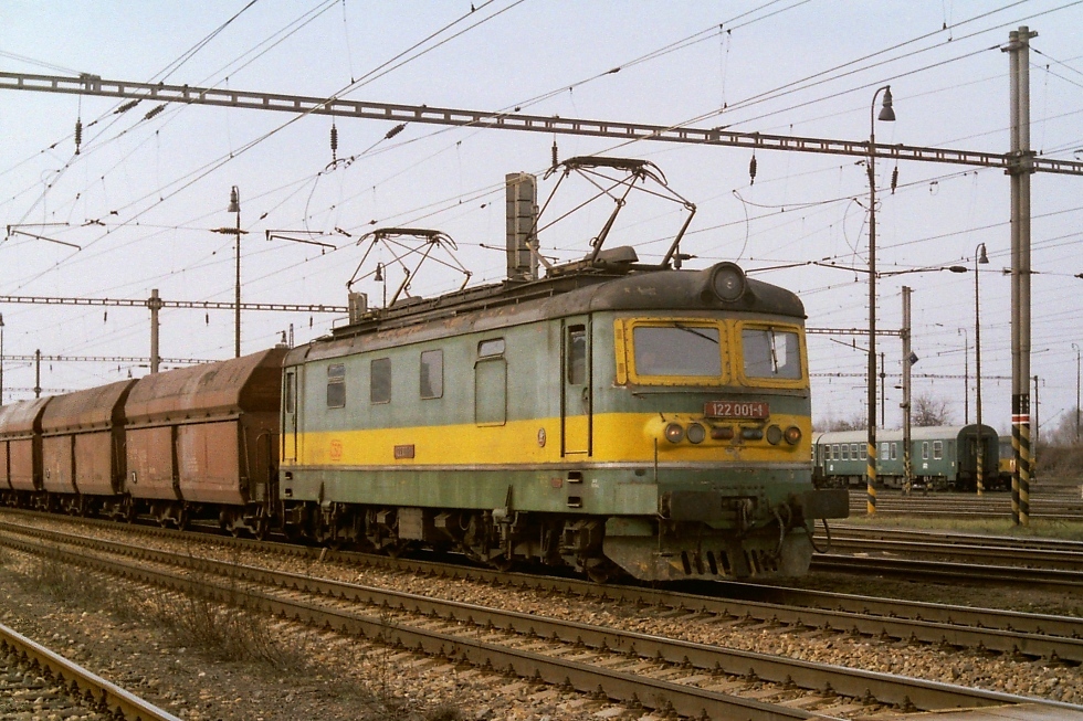 122 001-1