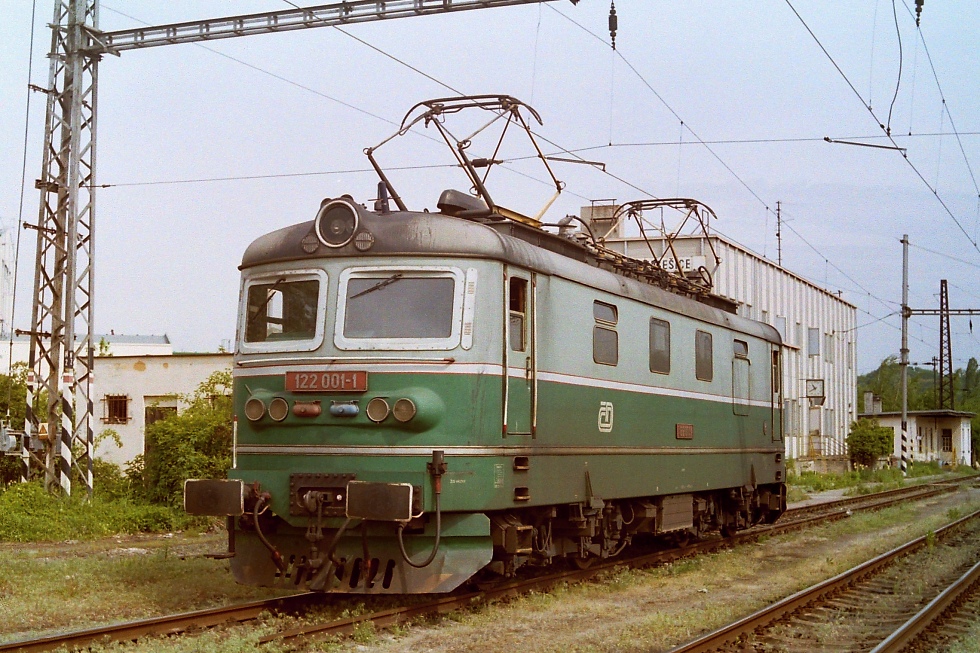 122 001-1