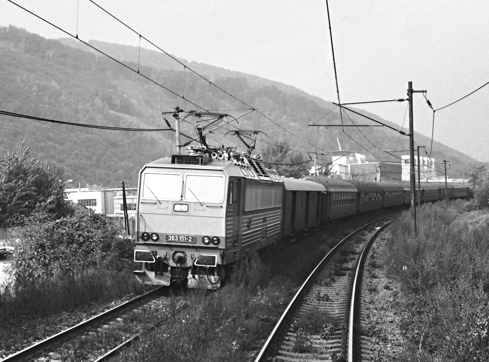 363 151-2