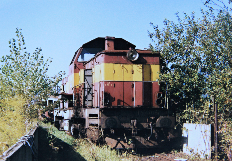 735 077-0