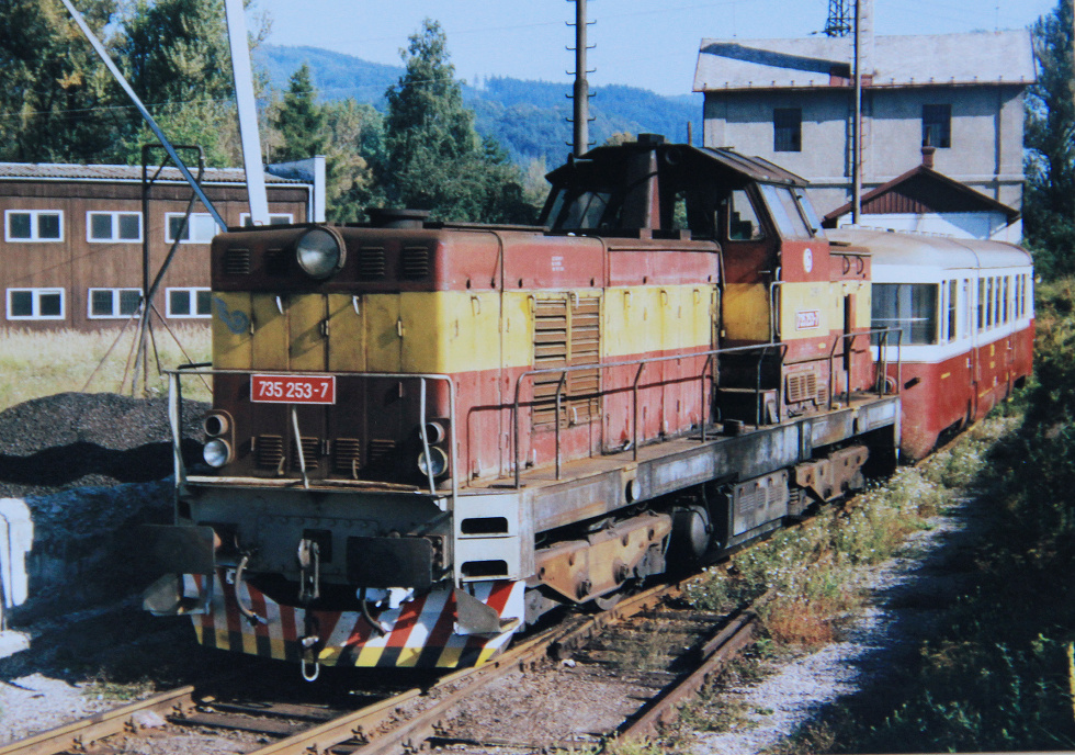 735 253-7