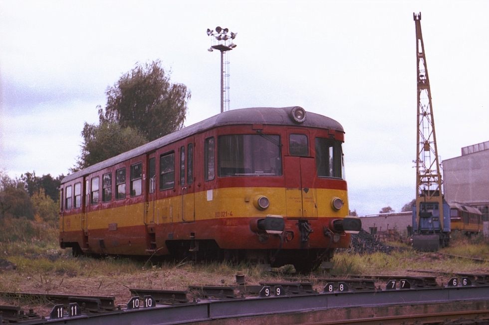 820 021-4