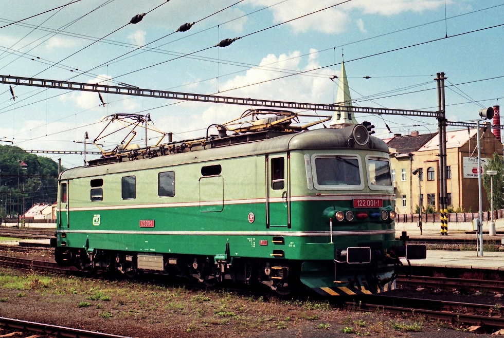 122 001-1