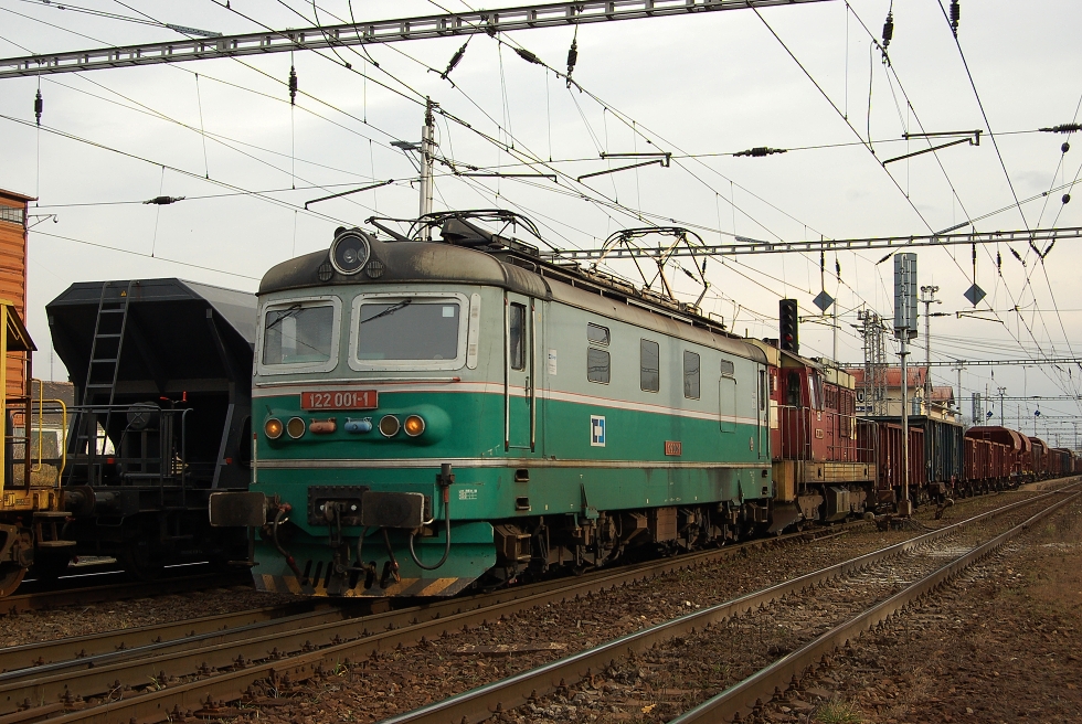 122 001-1