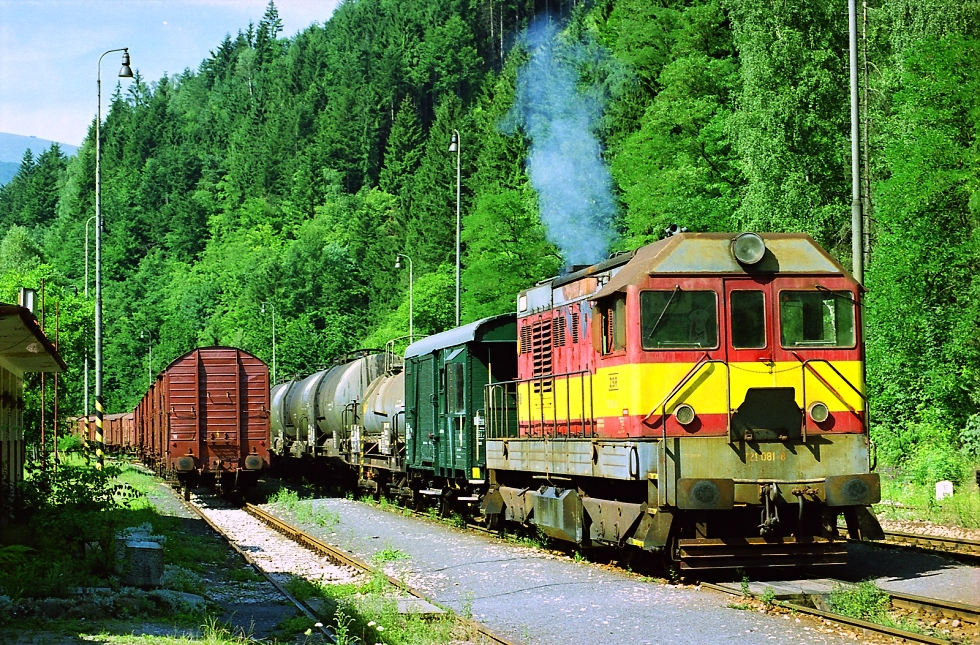 721 081-8