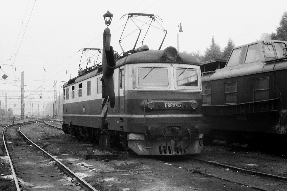 E669.2144