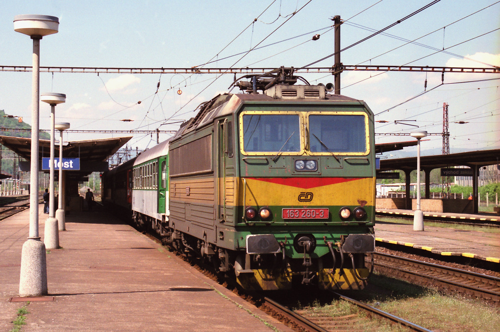 163 260-3