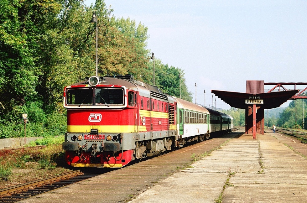 754 086-7