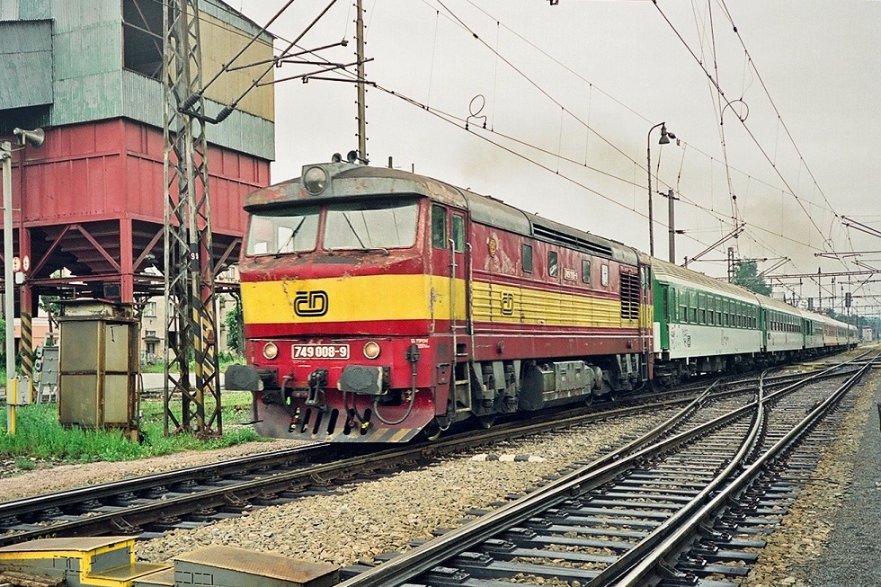 749 008-9