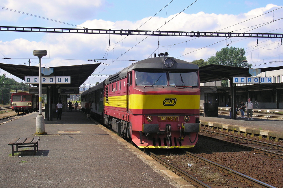749 102-0