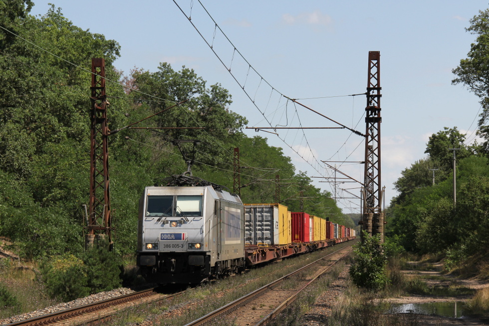 386 005-3
