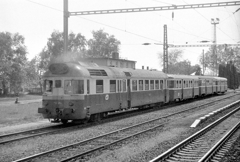 851 028-1