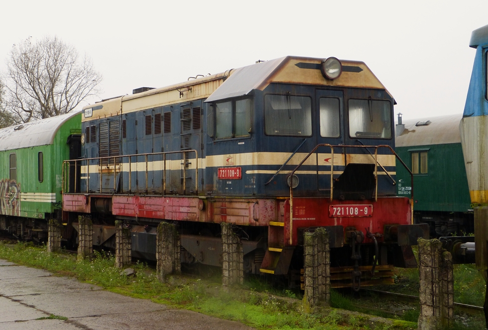 721 108-9
