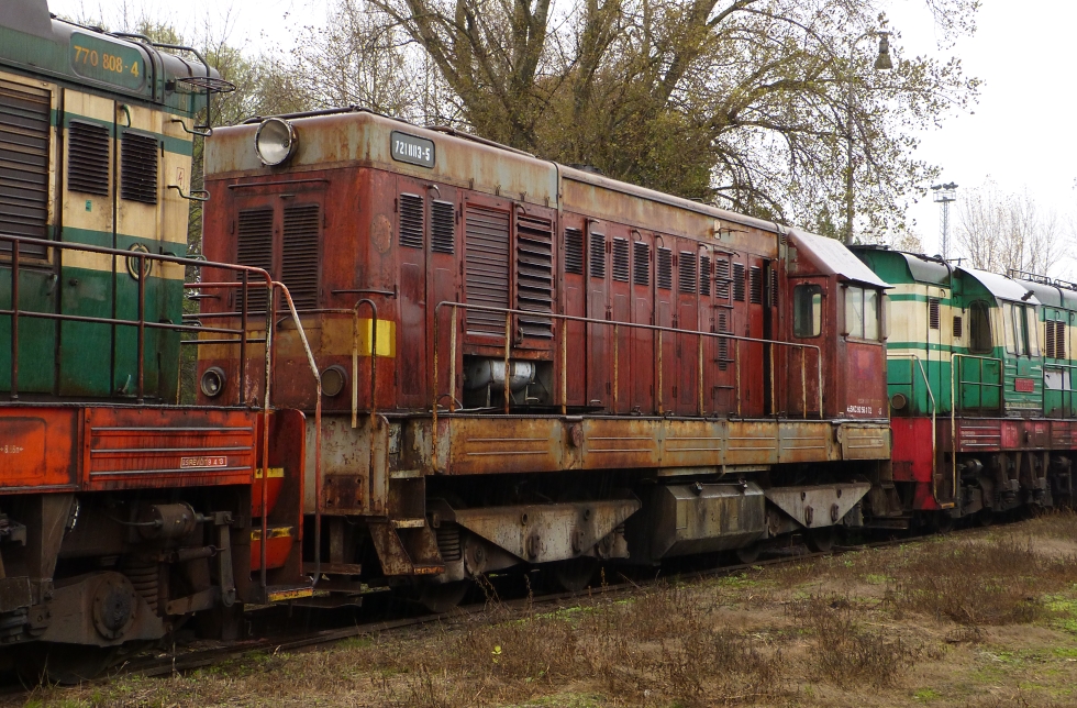 721 803-5