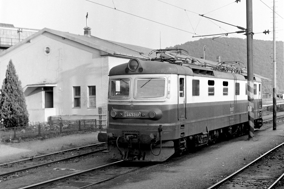 E669.2137