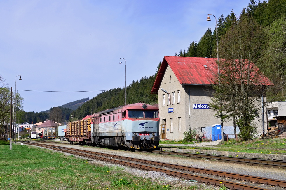 751 112-4
