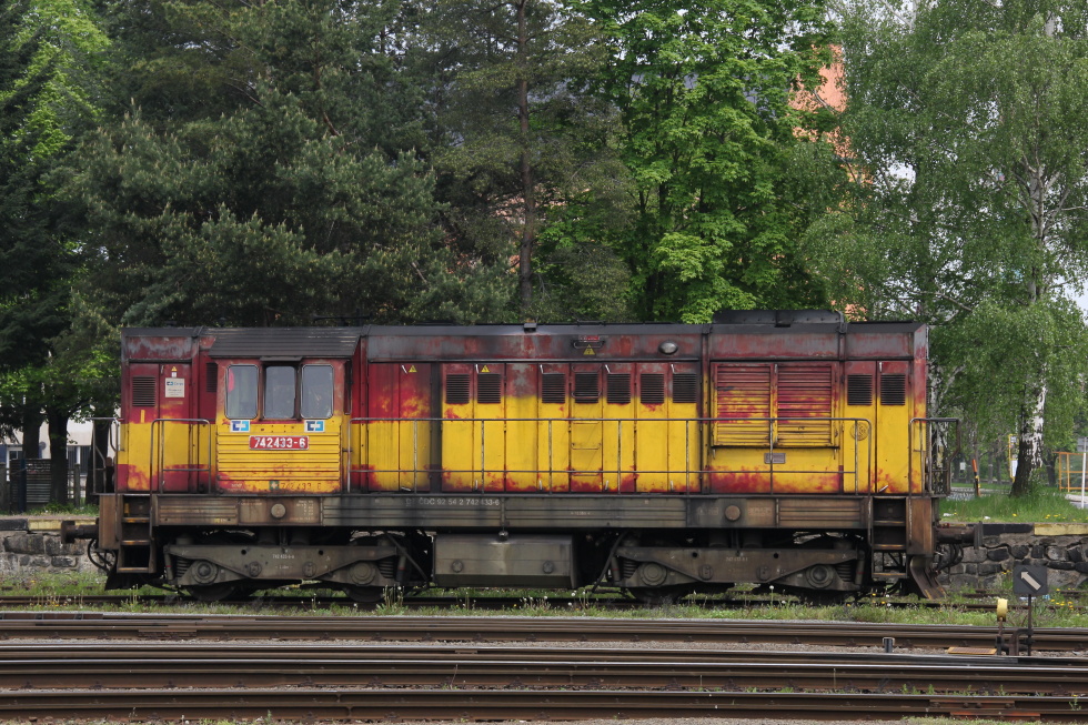 742 433-6