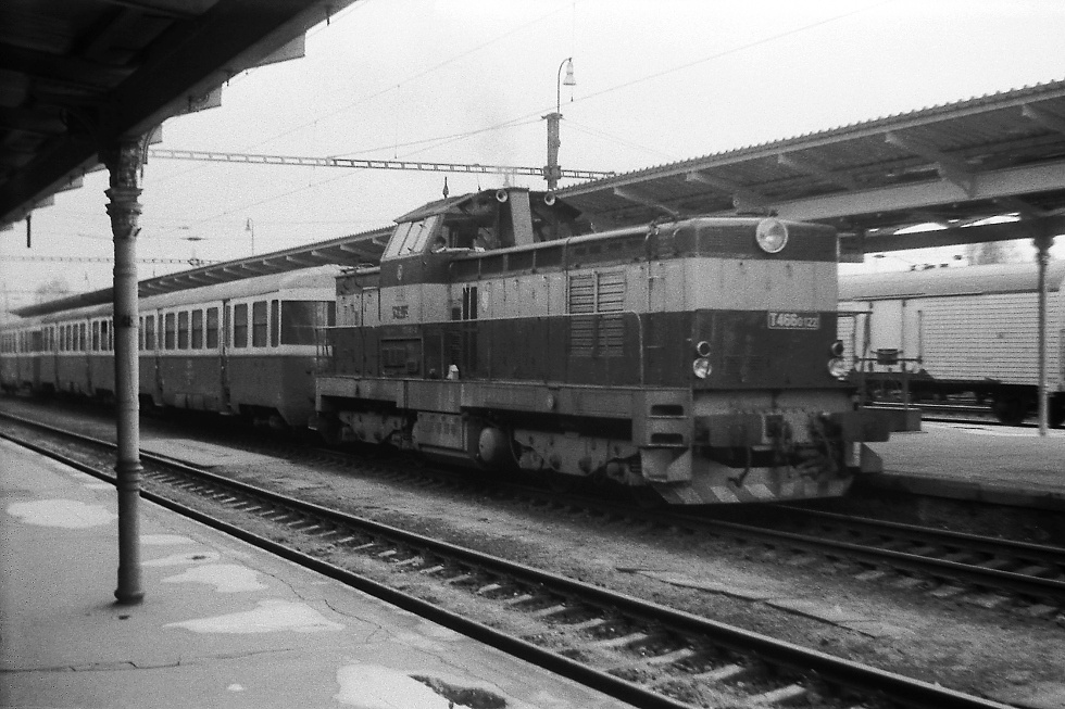 735 122-4