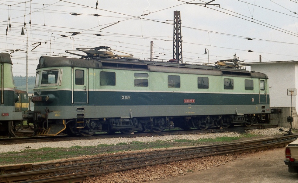 183 025-6