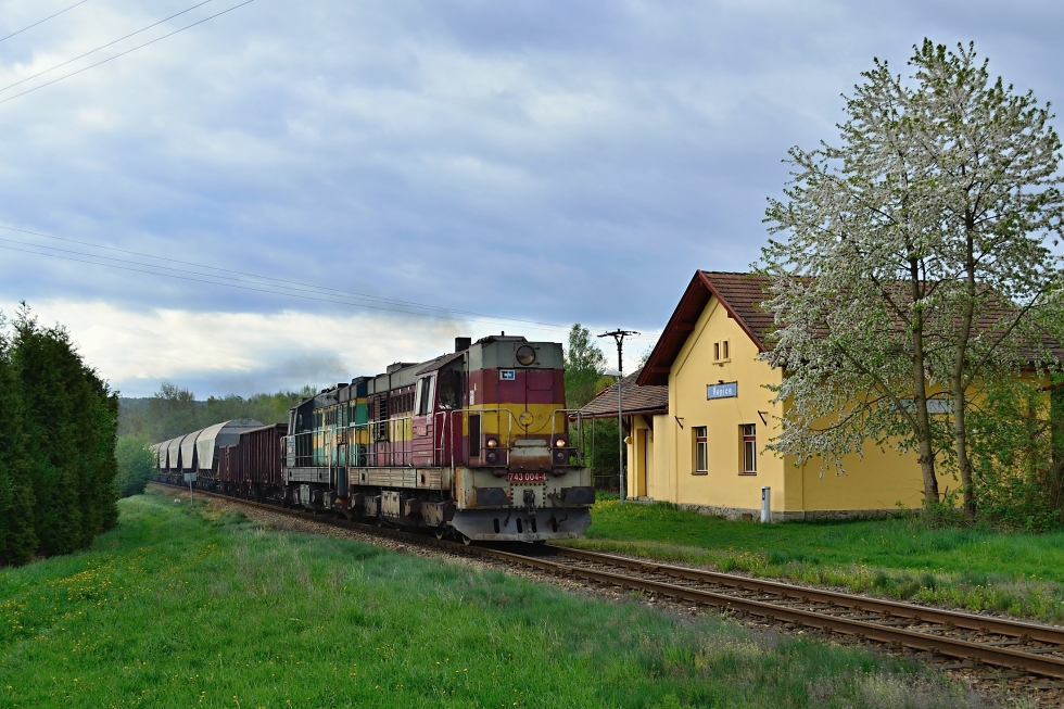 743 004-4