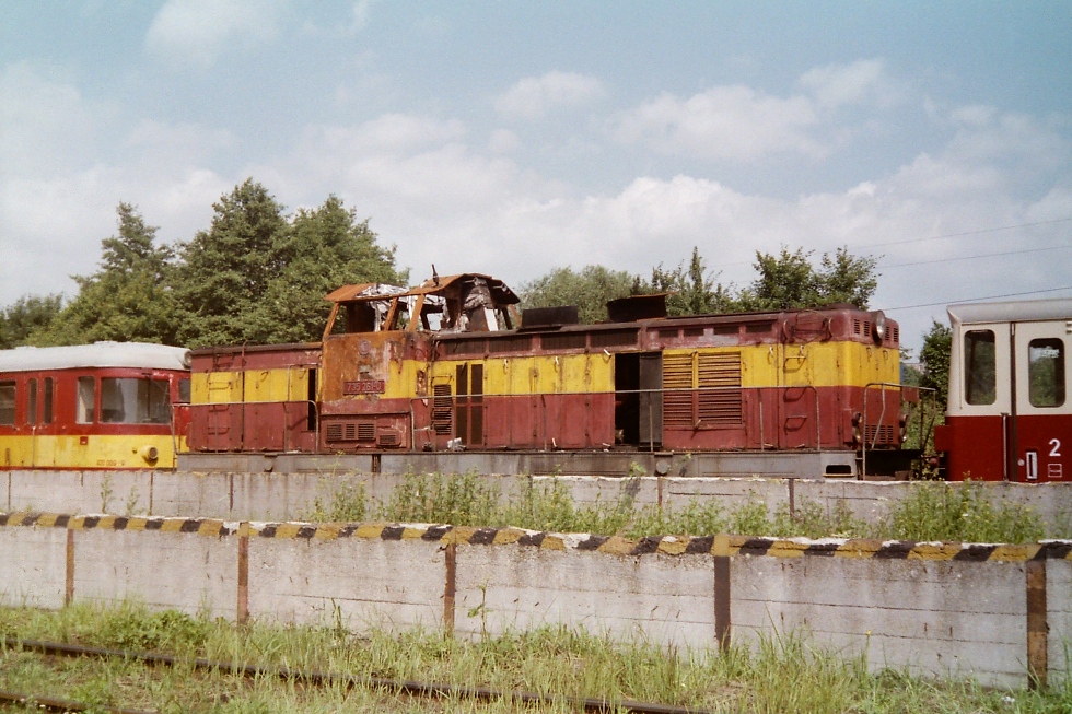 735 261-0