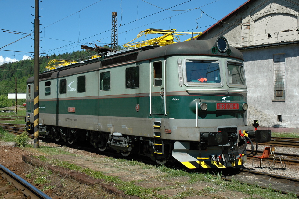 183 009-0