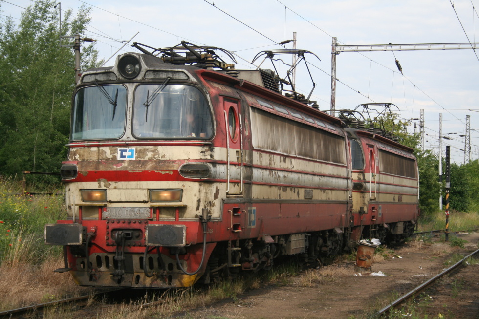 240 064-6