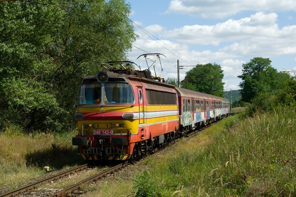 240 142-0