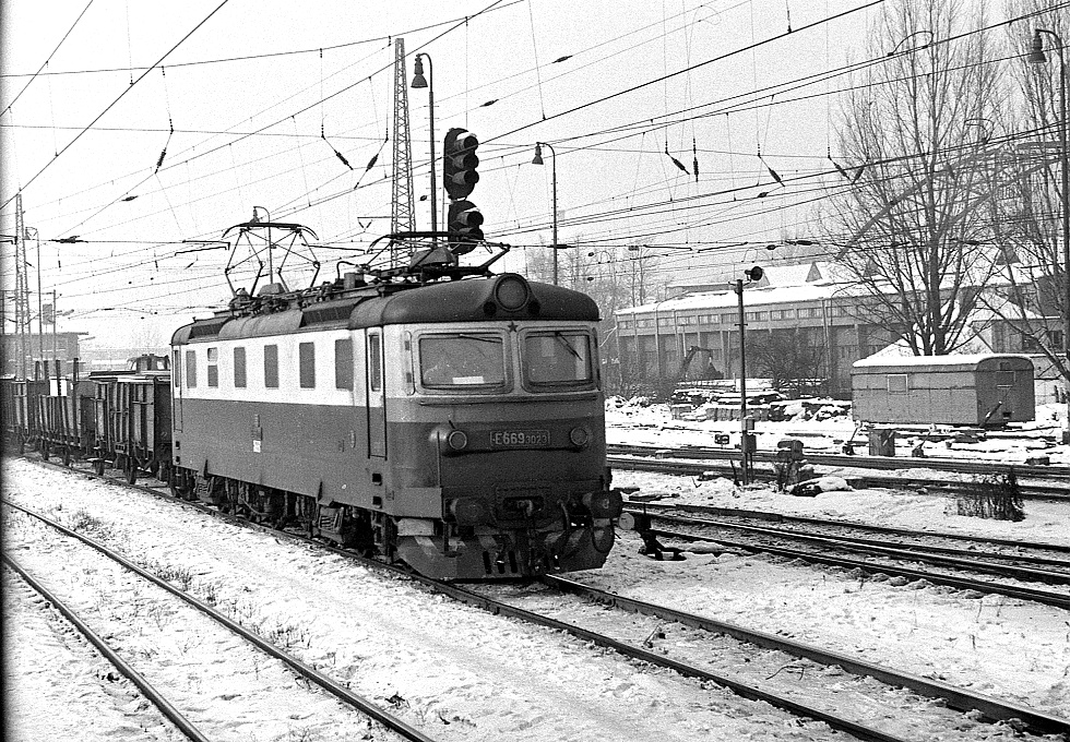 E669.3023