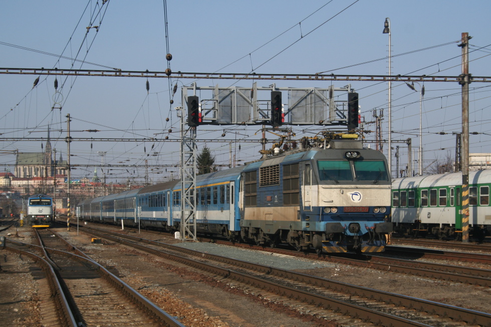 350 014-7