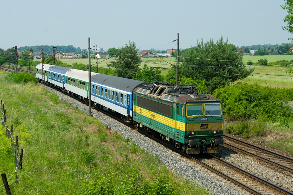 163 215-7