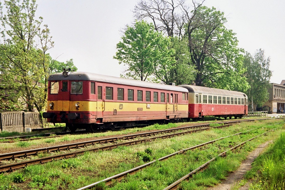 830 093-1