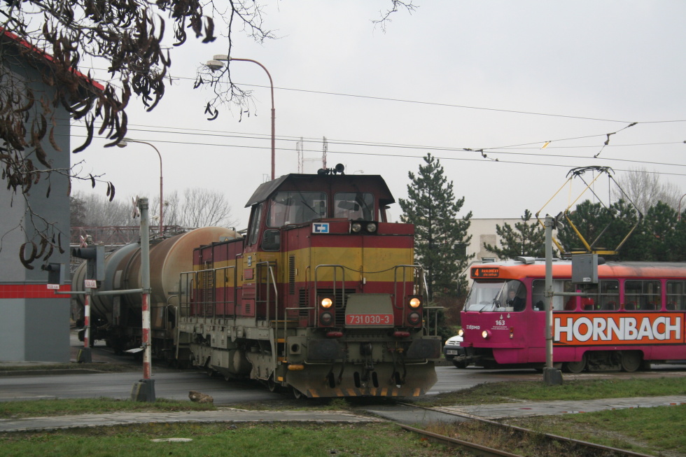 731 030-3