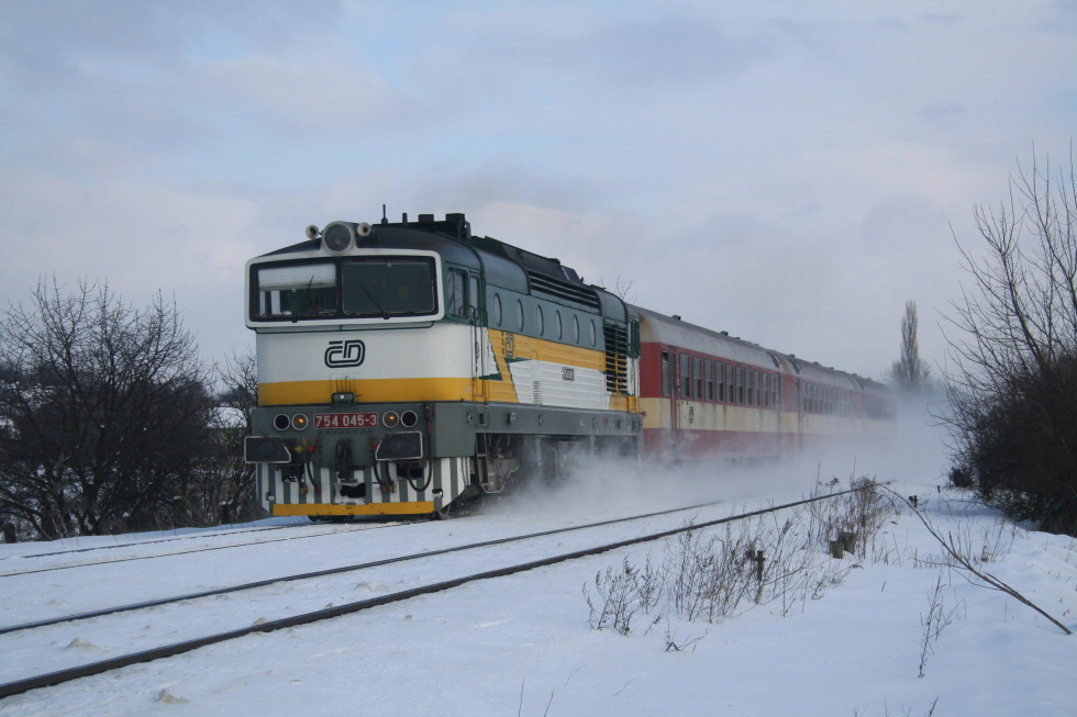 754 045-3